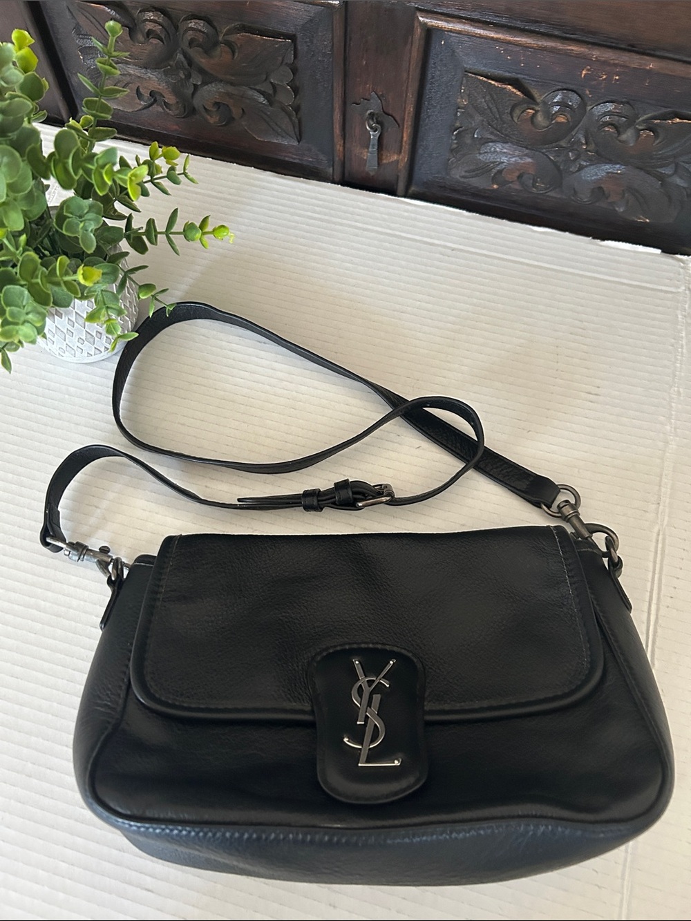 Beautiful Black Pebbled Leather Crossbody with Silver Logo - Picture 15 of 15